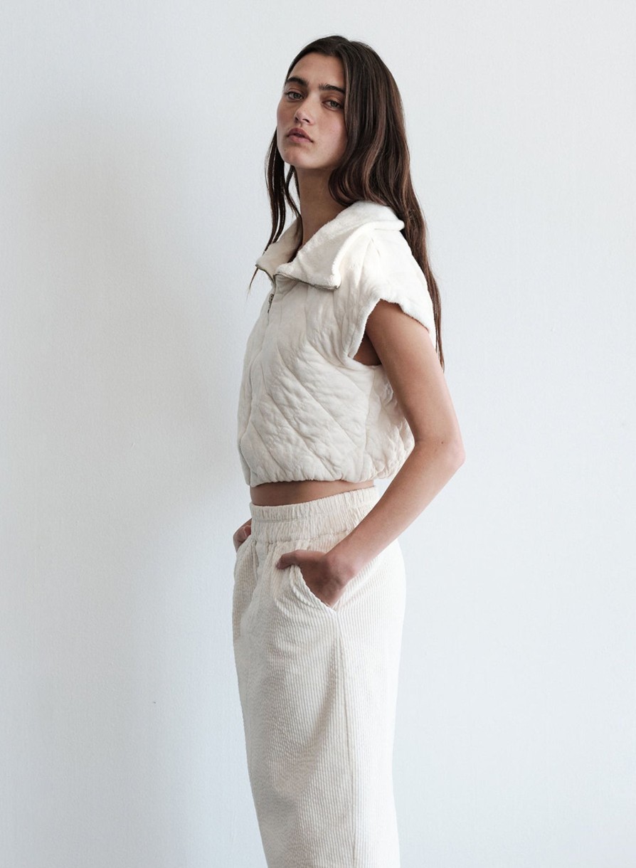 Fabric | STATESIDE Quilted Cropped Zip Vest In Cream